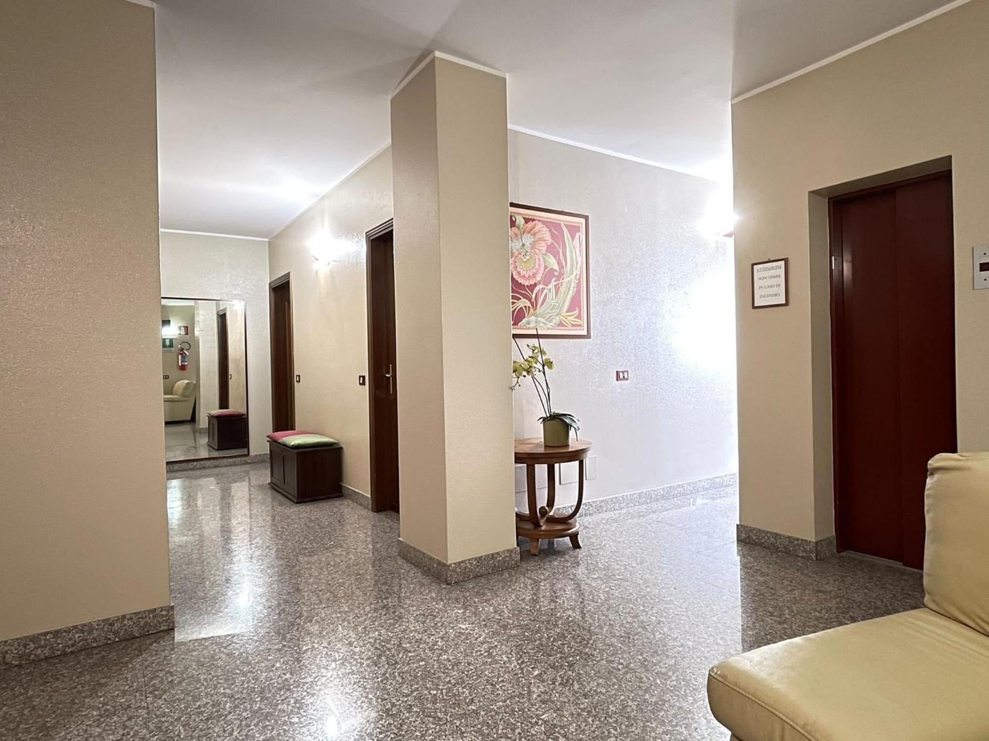 Hotel Ristorante Centrale 베스토네 외부 사진