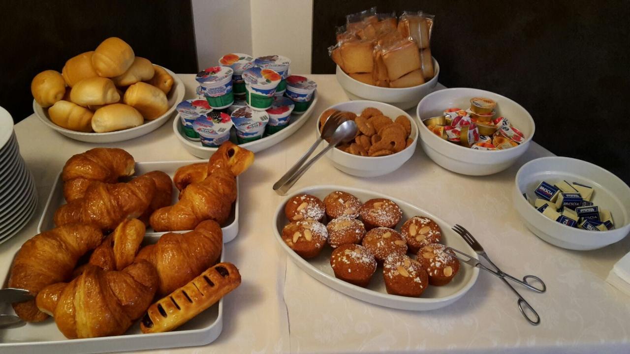 Hotel Ristorante Centrale 베스토네 외부 사진