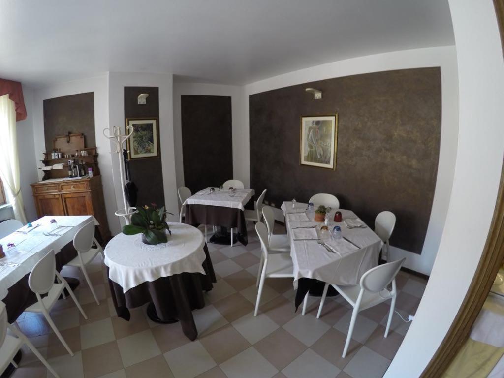 Hotel Ristorante Centrale 베스토네 외부 사진